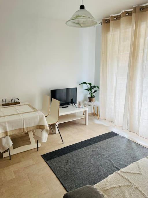 Studio 4 Couchages A 200 M De La Plage Avec Garage, Linge De Maison Et Serviettes Pour 30 Euros En Option Juan-les-Pins Exteriör bild