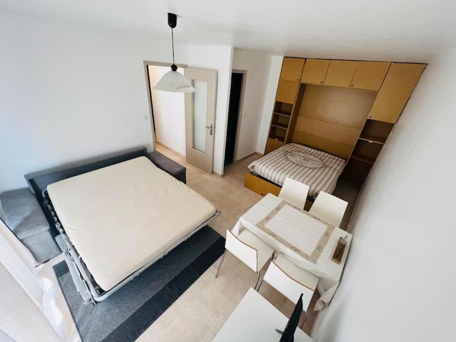 Studio 4 Couchages A 200 M De La Plage Avec Garage, Linge De Maison Et Serviettes Pour 30 Euros En Option Juan-les-Pins Exteriör bild